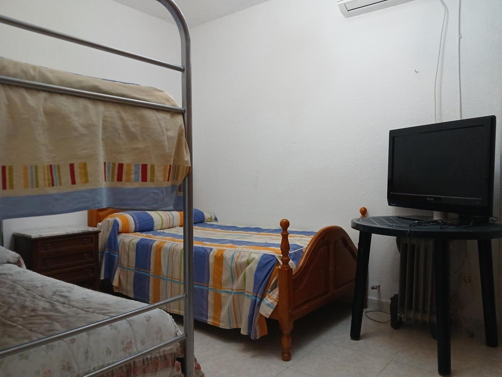 Habitacion Privada Triple Toledo Exteriör bild